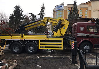 Araç Üstü Yana Katlanır Vinçler